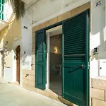 Le Contrade Via Roma * Monopoli