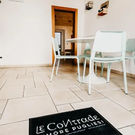 Le Contrade Via Roma