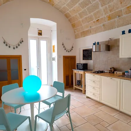Le Contrade Via Roma Holiday home Monopoli